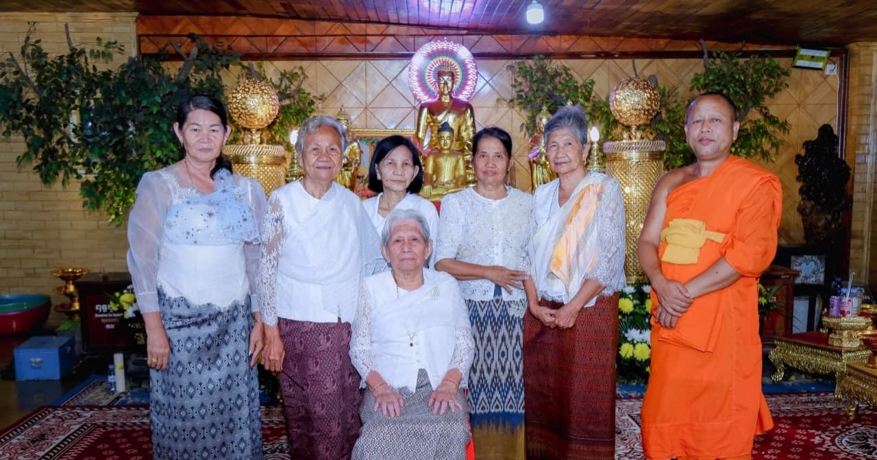 វត្តស្វាយរមៀត រៀបចំពិធីអភិសេកព្រះពុទ្ធបដិមាស្ពាន់ បង្ហាញពីសទ្ធាជ្រះថ្លាក្នុងការលើកស្ទួយព្រះពុទ្ធសាសនា