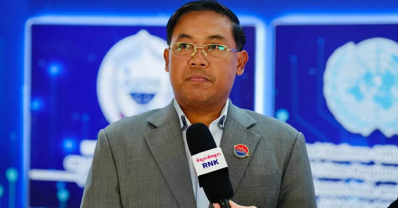 ភ្នំពេញ៖ ឯកឧត្តម ហ៊ឹម សុទិត្យា រដ្ឋលេខាធិការក្រសួងព័ត៌មាន និងជាសមាជិកក្រុមការងារអនុគណៈកម្មការព័ត៌មាន និងផ្សព្វផ្សាយ