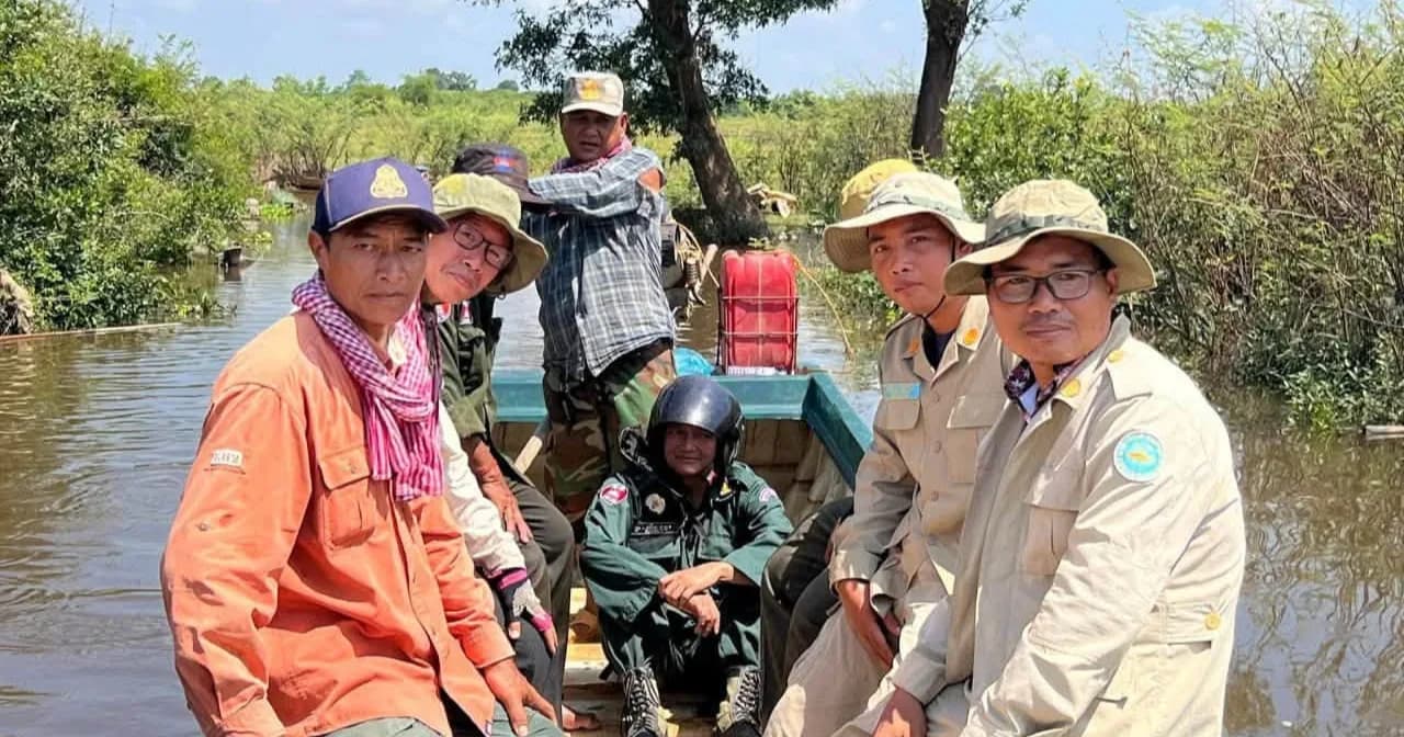 មន្ត្រីជំនាញជលផល ចុះបង្ក្រាបបទល្មើស ១ករណី នៅក្នុងភូមិសាស្ត្រស្រុកស្ទឹងត្រង់ បានចាក់លែងកូនត្រីចម្រុះ ៥គីឡូក្រាម ចូលបឹងធម្មជាតិវិញ